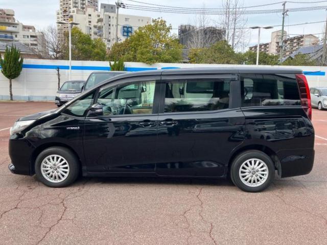 ノア ハイブリッドX 新品タイヤ/純正 SDナビ/トヨタセーフティセンス/電動スライドドア/車線逸脱防止支援システム/ドライブレコーダー 社外/ヘッドランプ LED/Bluetooth接続/ETC/EBD付ABS ドラレコ(2枚目)