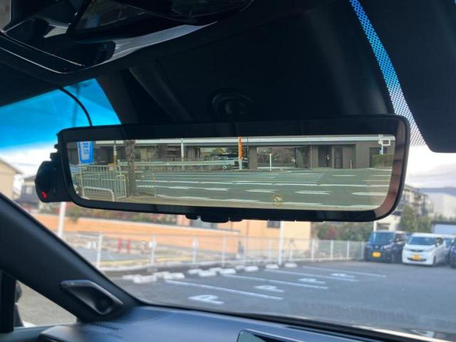 ハリアー Ｚレザーパッケージ　調光パノラマルーフ／モデリスタエアロ／ＪＢＬ／保証書／純正　ＳＤナビ／デジタルインナーミラー／トヨタセーフティセンス／シートヒーター／車線逸脱防止支援システム／シート　フルレザー／電動バックドア（13枚目）