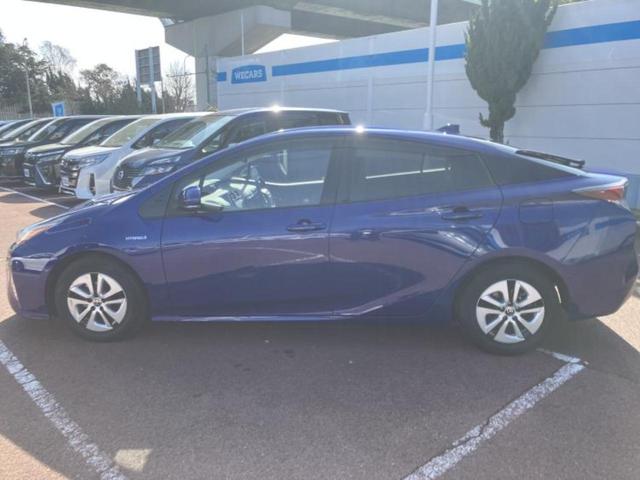 プリウス Ａ　福祉車両／純正　９インチ　ＳＤナビ／トヨタセーフティセンス／車線逸脱防止支援システム／ドライブレコーダー　社外／ヘッドランプ　ＬＥＤ／Ｂｌｕｅｔｏｏｔｈ接続／ＥＴＣ／ＥＢＤ付ＡＢＳ／横滑り防止装置（2枚目）