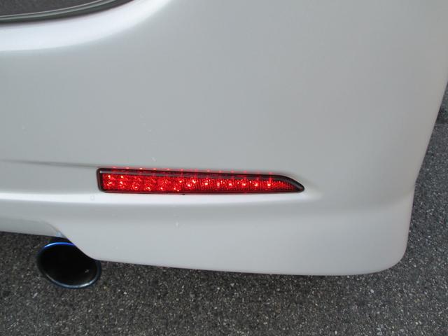 タント カスタムＲＳ　ターボ　１６インチＡＷ　柿本改マフラー　リップスポイラー　レザー調シート　ＬＥＤライト・ウィンカー・テール・バック・リフレクター　ナビ・ＴＶ・Ｂカメラ　ＥＴＣ　スマートキー　ＨＩＤ　電動スライドドア（17枚目）