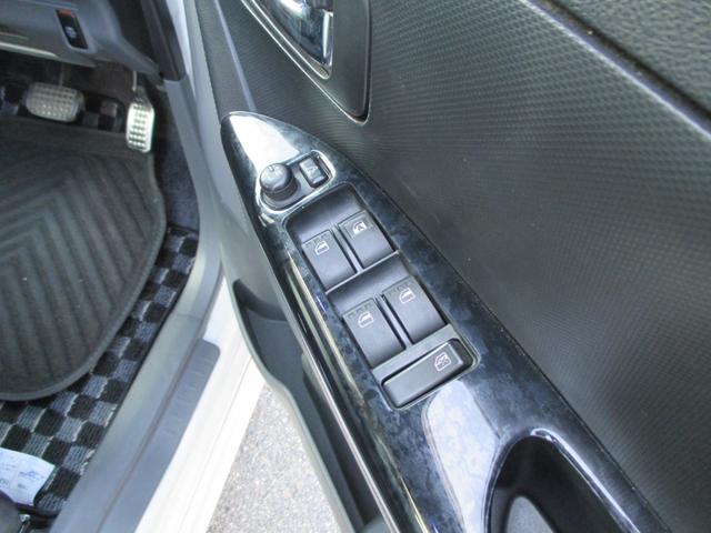 タント カスタムＲＳ　ターボ　１６インチＡＷ　柿本改マフラー　リップスポイラー　レザー調シート　ＬＥＤライト・ウィンカー・テール・バック・リフレクター　ナビ・ＴＶ・Ｂカメラ　ＥＴＣ　スマートキー　ＨＩＤ　電動スライドドア（35枚目）