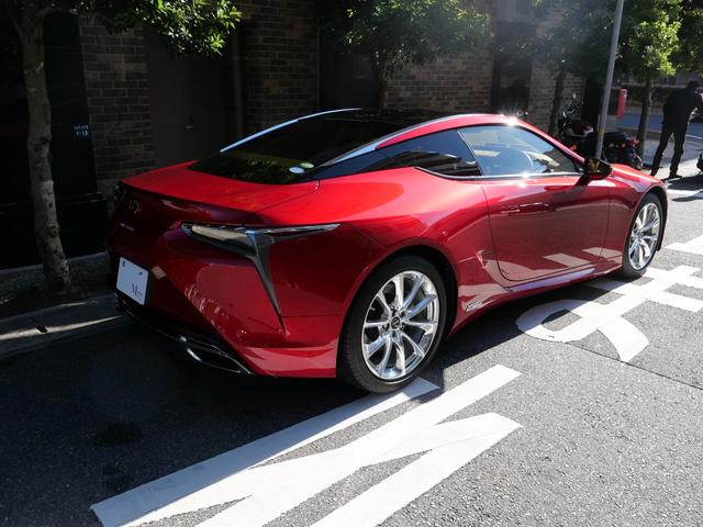 ＬＣ ＬＣ５００ｈ　Ｌパッケージ　ブラウンレザーインテリア　ガラスルーフ　フルセグ　ＬＥＤヘッドライト　ＴＶキャンセラー　ＥＴＣ　禁煙車　クリアランスソナー　パワーシート　メモリーナビ　バックカメラ（25枚目）