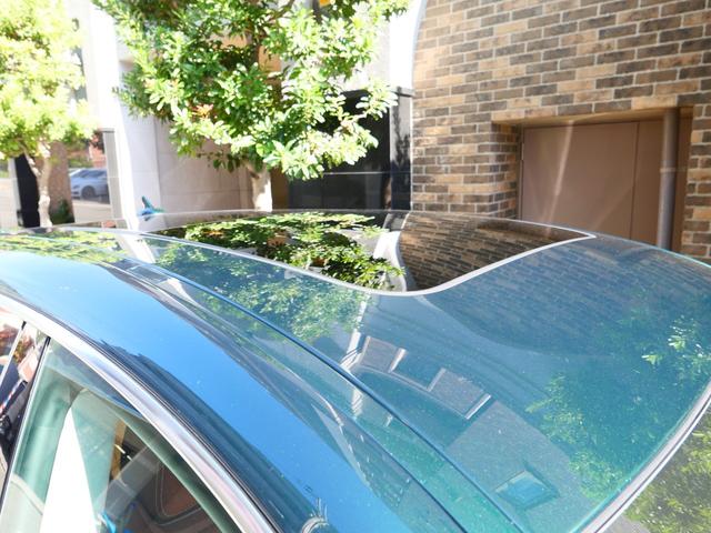 レヴァンテ トロフェオ　スペシャルオーダーカラー　法人１オーナー　クオイオレザーインテリア　アルカンタラルーフ　２１インチホイール　シルバーキャリパー　カーボンステアリング＆インテリアトリム　ベンチレーション（31枚目）