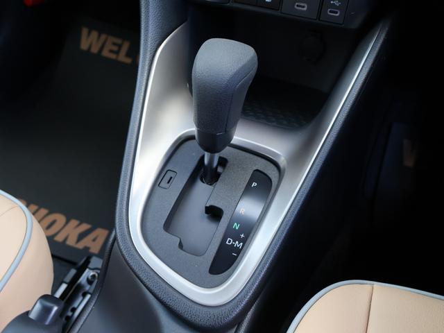 ビュート ストーリー ロイヤルエディション　１５ＬＸ　特別仕様車　新車未登録　専用ボディカラー　専用レザーシート　コンフォートシートセット　ＤＡプラス（ナビ・地デジＴＶ）　パノラミックビューモニター　ＢＳＭ＋ＰＳＢ　ワイヤレスＣａｒＰｌａｙ　ＥＴＣ２．０（22枚目）