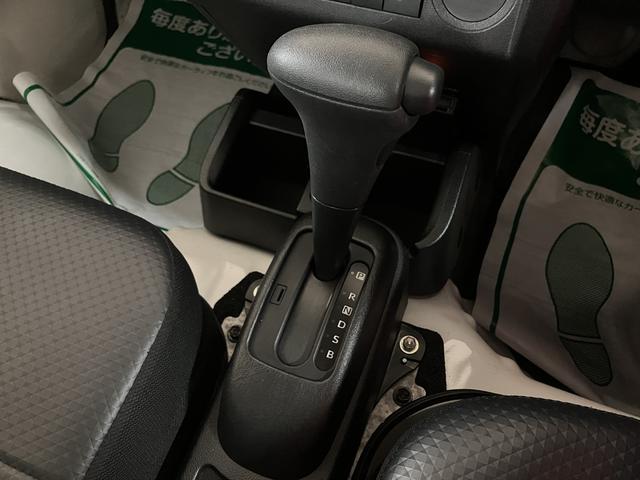 Ｒ４年式！ＣＶＴ採用で静粛性、燃費ＵＰになったハイゼットトラックが入庫しました☆車検がＲ８年１０月まで残っており点検、ご登録後すぐに納車可能です！一年間走行距離無制限保証が付いた認定中古車です（＾＾♪