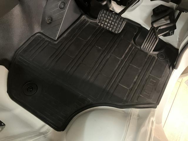 Ｒ４年式！ＣＶＴ採用で静粛性、燃費ＵＰになったハイゼットトラックが入庫しました☆車検がＲ８年１０月まで残っており点検、ご登録後すぐに納車可能です！一年間走行距離無制限保証が付いた認定中古車です（＾＾♪