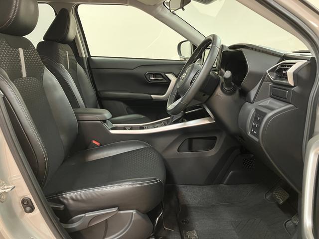 ロッキー プレミアムG HEV 純正ナビ/バックカメラ/ETC 走行3,1km/純正ナビ/バックカメラ/ETC/バックカメラ/クルーズコントロール/シートヒーター(前席)/USB端子/キーフリーシステム/LEDヘッドライト・フォグランプ/アルミホイール/(27枚目)