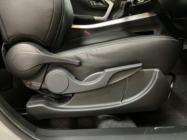 ロッキー プレミアムG HEV 純正ナビ/バックカメラ/ETC 走行3,1km/純正ナビ/バックカメラ/ETC/バックカメラ/クルーズコントロール/シートヒーター(前席)/USB端子/キーフリーシステム/LEDヘッドライト・フォグランプ/アルミホイール/(30枚目)