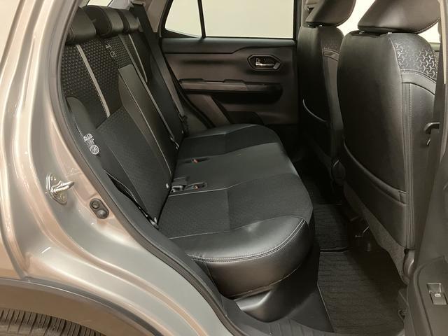 ロッキー プレミアムG HEV 純正ナビ/バックカメラ/ETC 走行3,1km/純正ナビ/バックカメラ/ETC/バックカメラ/クルーズコントロール/シートヒーター(前席)/USB端子/キーフリーシステム/LEDヘッドライト・フォグランプ/アルミホイール/(31枚目)