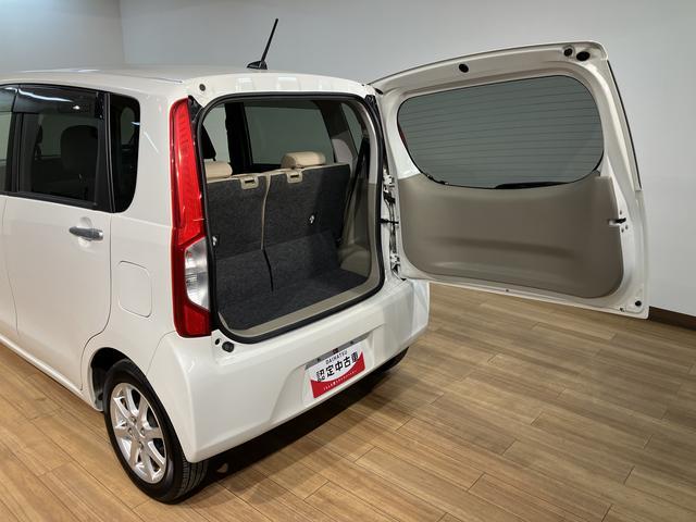 ムーヴ Ｘ　ＳＡ／１年間走行距離無制限保証／ナビ　車検整備渡し　１年間走行距離無制限保証　ナビ　ＥＴＣ　キーフリーシステム　電動格納ミラー　オートエアコン　オートライト　プッシュボタンスタート　エコアイドル　純正アルミホイール　ＵＳＢ対応（16枚目）