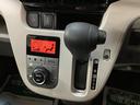 シフトレバーは扱いやすいインパネシフトです！オートエアコンも装備ですよ♪