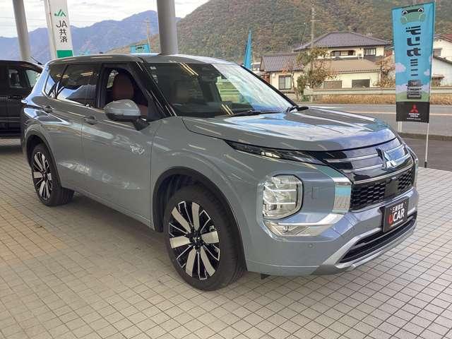 アウトランダーＰＨＥＶ Ｐエグゼクティブパッケージ　スマートフォン連携ナビゲーション電動パノ（3枚目）