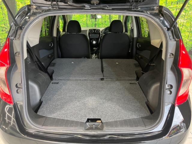 ノート Ｘ　ＤＩＧ－Ｓ　純正ナビ　バックカメラ　禁煙車　ドラレコ　スマートキー　ＥＴＣ　オートエアコン　Ｂｌｕｅｔｏｏｔｈ　アイドリングストップ　プライバシーガラス　イモビライザー　シートリフター　バニティミラー（10枚目）