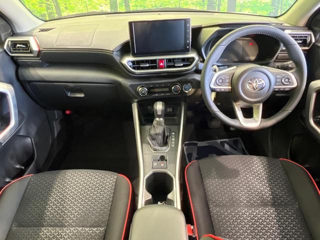 ライズ Ｚ　登録済未使用車　純正９型ディスプレイオーデイオ　全周囲カメラ　衝突被害軽減　レーダークルーズ　コーナーセンサー　スマートキー　ＬＥＤ　オートライト　オートエアコン　Ｂｌｕｅｔｏｏｔｈ　フルセグ（2枚目）