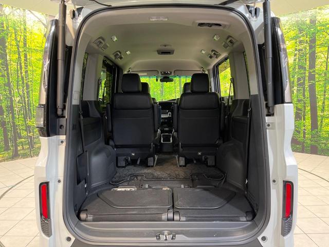 ステップワゴンスパーダ ｅ：ＨＥＶスパーダ　Ｇ・ＥＸ　ホンダセンシング　両側電動ドア　純正１０型ナビ　全周囲カメラ　衝突被害軽減システム　レーダークルーズ　禁煙車　ドラレコ　スマートキー　ＬＥＤヘッド　ＥＴＣ２．０　車線逸脱警報　オートライト　デュアルエアコン（11枚目）