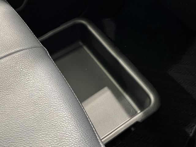 ルーミー カスタムＧ　ＧＲエアロ　フリップダウンモニター　純正９インチナビ　両側パワースライドドア　スマートアシスト　スマートキー＆プッシュスタート　シートヒーター　アダプティブクルーズコントロール　Ｂｌｕｅｔｏｏｔｈ接続（45枚目）