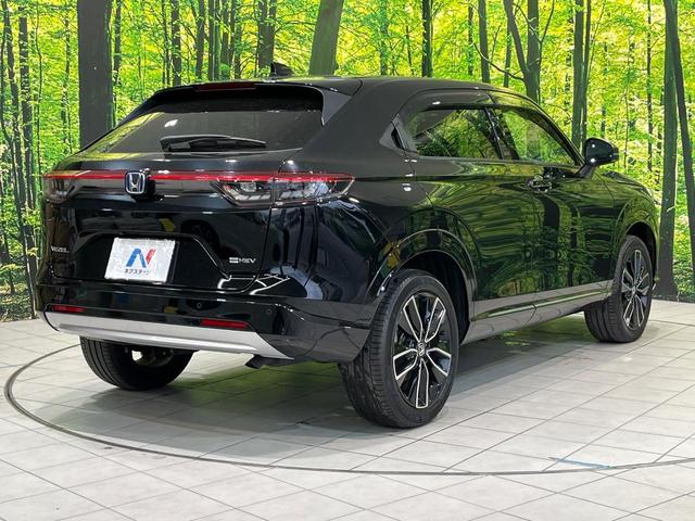 ヴェゼル ｅ：ＨＥＶ　Ｚ　純正９型ナビ　バックカメラ　ホンダセンシング　レーダークルーズ　禁煙車　電動リアゲート　コーナーセンサー　スマートキー　ＬＥＤヘッド　ビルトインＥＴＣ　オートハイビーム　車線逸脱警報　オートライト（17枚目）