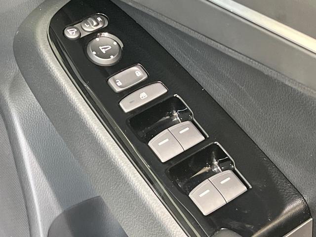 ヴェゼル ｅ：ＨＥＶ　Ｚ　純正９型ナビ　バックカメラ　ホンダセンシング　レーダークルーズ　禁煙車　電動リアゲート　コーナーセンサー　スマートキー　ＬＥＤヘッド　ビルトインＥＴＣ　オートハイビーム　車線逸脱警報　オートライト（44枚目）