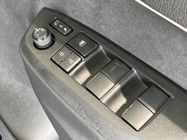 ヤリス ハイブリッドＺ　純正８型ナビ　バックカメラ　衝突被害軽減システム　レーダークルーズ　禁煙車　ドラレコ　コーナーセンサー　スマートキー　ＬＥＤ　ＥＴＣ　オートハイビーム　車線逸脱警報　オートライト　オートエアコン（36枚目）