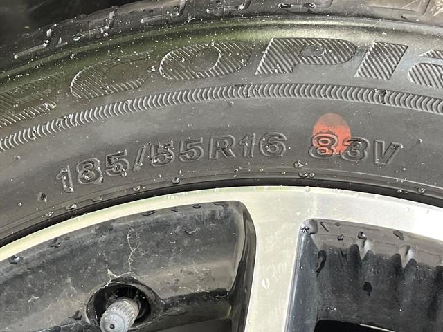 ヤリス ハイブリッドＺ　純正８型ナビ　バックカメラ　衝突被害軽減システム　レーダークルーズ　禁煙車　ドラレコ　コーナーセンサー　スマートキー　ＬＥＤ　ＥＴＣ　オートハイビーム　車線逸脱警報　オートライト　オートエアコン（53枚目）