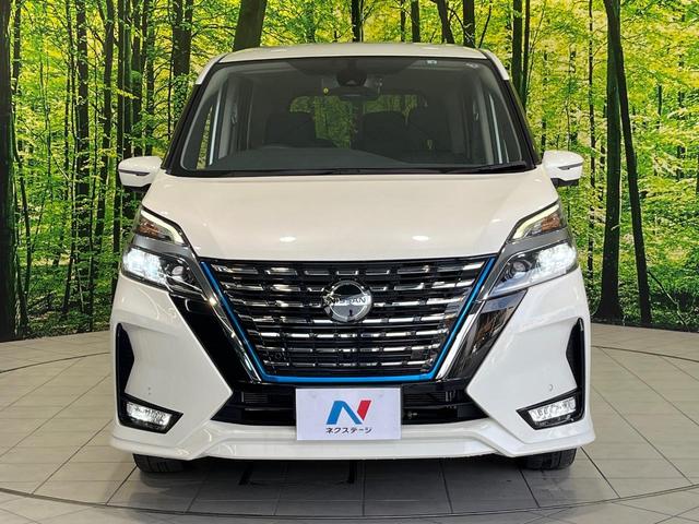 セレナ ｅ－パワー　ハイウェイスターＶ　純正１０型ナビ　後席モニター　プロパイロット　インテリジェントエマージェンシーブレーキ　両側電動スライドドア　ＢＳＭ　ＬＥＤヘッドライト　ＥＴＣ　ドラレコ　Ｗエアコン　サンシェード　電動パーキング（15枚目）