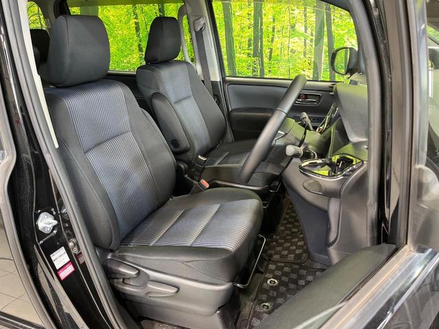 ヴォクシー ＺＳ　煌　両側電動ドア　ＢＩＧ－Ｘ１０型ナビ　バックカメラ　禁煙車　コーナーセンサー　スマートキー　ＬＥＤヘッド　ビルトインＥＴＣ　オートライト　デュアルエアコン　純正１６インチアルミ　リアクーラー（10枚目）