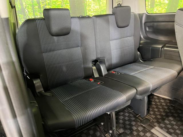 ヴォクシー ＺＳ　煌　両側電動ドア　ＢＩＧ－Ｘ１０型ナビ　バックカメラ　禁煙車　コーナーセンサー　スマートキー　ＬＥＤヘッド　ビルトインＥＴＣ　オートライト　デュアルエアコン　純正１６インチアルミ　リアクーラー（12枚目）