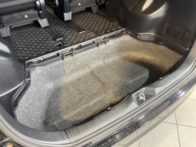 ヴォクシー ＺＳ　煌　両側電動ドア　ＢＩＧ－Ｘ１０型ナビ　バックカメラ　禁煙車　コーナーセンサー　スマートキー　ＬＥＤヘッド　ビルトインＥＴＣ　オートライト　デュアルエアコン　純正１６インチアルミ　リアクーラー（33枚目）