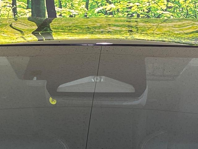 プリウス Ｚ　純正１２．３インチナビ　全周囲カメラ　衝突被害軽減システム　１００Ｖ電源　レーダークルーズ　デジタルインナーミラー　パワーバックドア　シートエアコン　ハンドルヒーター　メモリー付きパワーシート（5枚目）