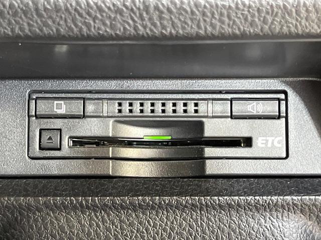 エスクァイア Ｇｉ　純正９インチナビ　１１インチ後席モニター　バックカメラ　両側パワースライドドア　クルーズコントロール　シートヒーター　フルセグＴＶ　ＬＥＤヘッドライト　オートマチックハイビーム　ビルトインＥＴＣ（23枚目）