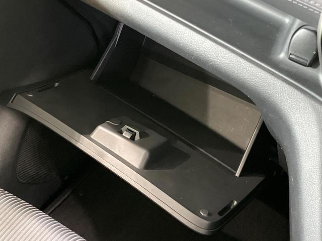 セレナ ｅ－パワー　ハイウェイスターＶ　両側電動ドア　純正１０型ナビ　後席モニター　全周囲カメラ　衝突被害軽減システム　プロパイロット　禁煙車　ドラレコ　コーナーセンサー　スマートキー　ＬＥＤヘッド　ビルトインＥＴＣ　パークアシスト（34枚目）