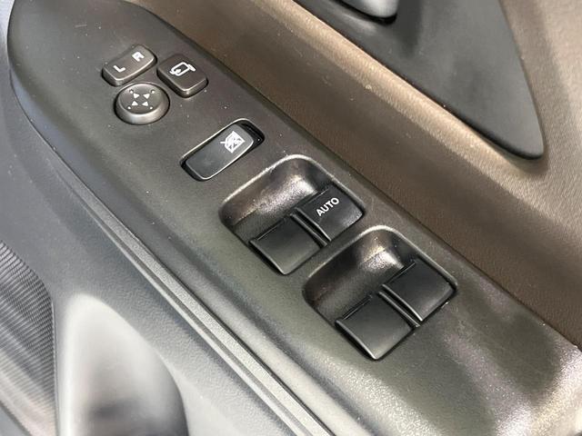 スペーシア ハイブリッドＧ　衝突被害軽減システム　禁煙車　コーナーセンサー　スマートキー　ＬＥＤヘッド　オートライト　オートエアコン　ＣＤ（28枚目）