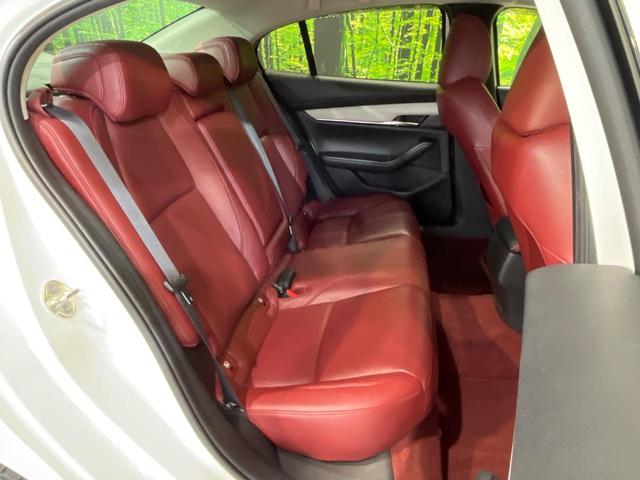 ＭＡＺＤＡ３セダン ２０Ｓ　１００周年特別記念車　純正８．８インチナビ　全周囲カメラ　ＢＯＳＥサウンド　衝突被害軽減システム　レーダークルーズ　シートヒーター　メモリー付きパワーシート　ブラインドスポットモニター　ヘッドアップディスプレイ（10枚目）