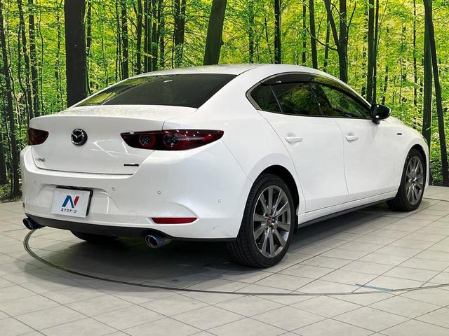 ＭＡＺＤＡ３セダン ２０Ｓ　１００周年特別記念車　純正８．８インチナビ　全周囲カメラ　ＢＯＳＥサウンド　衝突被害軽減システム　レーダークルーズ　シートヒーター　メモリー付きパワーシート　ブラインドスポットモニター　ヘッドアップディスプレイ（17枚目）