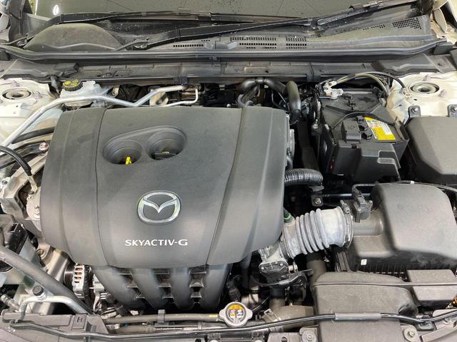 ＭＡＺＤＡ３セダン ２０Ｓ　１００周年特別記念車　純正８．８インチナビ　全周囲カメラ　ＢＯＳＥサウンド　衝突被害軽減システム　レーダークルーズ　シートヒーター　メモリー付きパワーシート　ブラインドスポットモニター　ヘッドアップディスプレイ（18枚目）