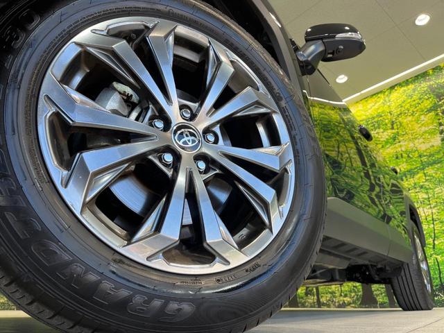 ＲＡＶ４ ハイブリッドＧ　４ＷＤ　純正１０．５型ナビ　全周囲カメラ　衝突被害軽減システム　１００Ｖ電源　レーダークルーズ　禁煙車　電動リアゲート　前席シートエアコン　メモリー機能付パワーシート　コーナーセンサー（13枚目）