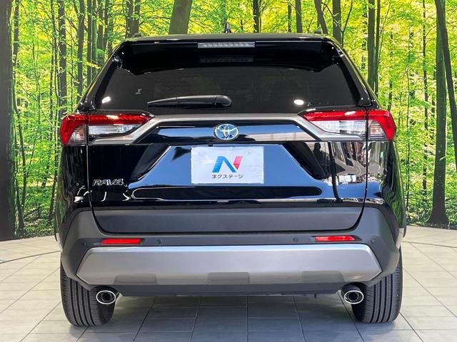 ＲＡＶ４ ハイブリッドＧ　４ＷＤ　純正１０．５型ナビ　全周囲カメラ　衝突被害軽減システム　１００Ｖ電源　レーダークルーズ　禁煙車　電動リアゲート　前席シートエアコン　メモリー機能付パワーシート　コーナーセンサー（15枚目）