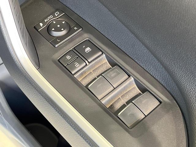 ＲＡＶ４ ハイブリッドＧ　４ＷＤ　純正１０．５型ナビ　全周囲カメラ　衝突被害軽減システム　１００Ｖ電源　レーダークルーズ　禁煙車　電動リアゲート　前席シートエアコン　メモリー機能付パワーシート　コーナーセンサー（35枚目）