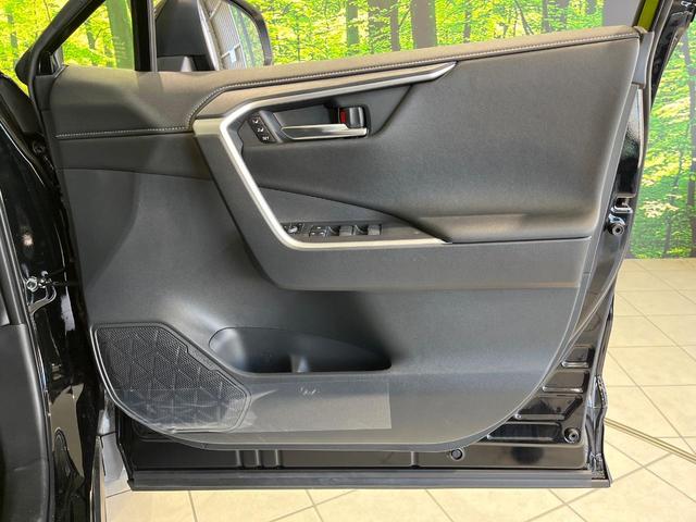 ＲＡＶ４ ハイブリッドＧ　４ＷＤ　純正１０．５型ナビ　全周囲カメラ　衝突被害軽減システム　１００Ｖ電源　レーダークルーズ　禁煙車　電動リアゲート　前席シートエアコン　メモリー機能付パワーシート　コーナーセンサー（53枚目）