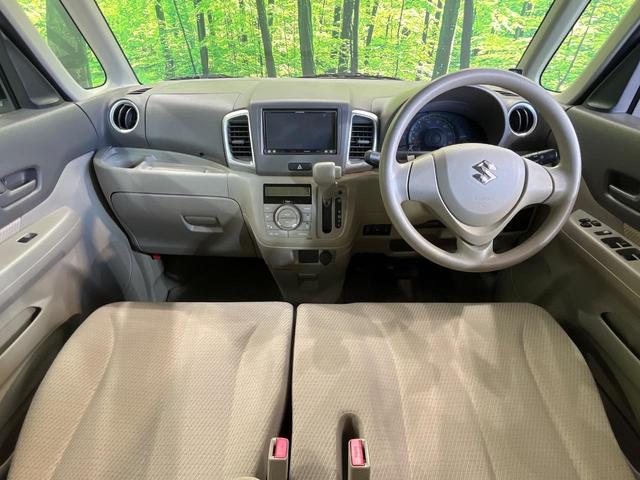 スペーシア Ｔ　電動スライドドア　ＳＤナビ　衝突被害軽減システム　禁煙車　コーナーセンサー　スマートキー　ＨＩＤヘッド　ＥＴＣ　オートライト　オートエアコン　Ｂｌｕｅｔｏｏｔｈ　ＣＤ　ＤＶＤ再生　フルセグ（2枚目）