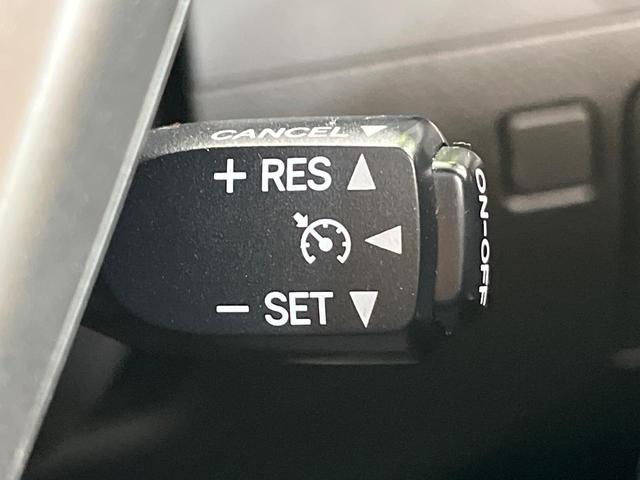 クラウン アスリート　純正ＨＤＤナビ　バックカメラ　禁煙車　コーナーセンサー　スマートキー　ＨＩＤヘッド　ビルトインＥＴＣ　クルコン　オートライト　デュアルエアコン　純正１８インチアルミ　ＣＤ　ＤＶＤ再生　フルセグ（6枚目）