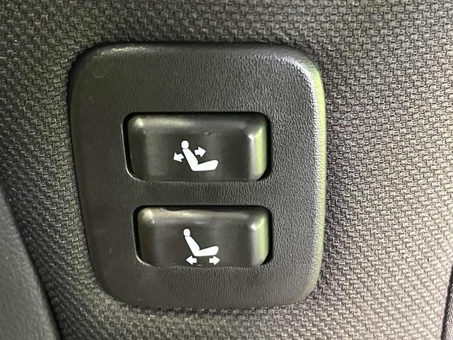 クラウン アスリート　純正ＨＤＤナビ　バックカメラ　禁煙車　コーナーセンサー　スマートキー　ＨＩＤヘッド　ビルトインＥＴＣ　クルコン　オートライト　デュアルエアコン　純正１８インチアルミ　ＣＤ　ＤＶＤ再生　フルセグ（34枚目）