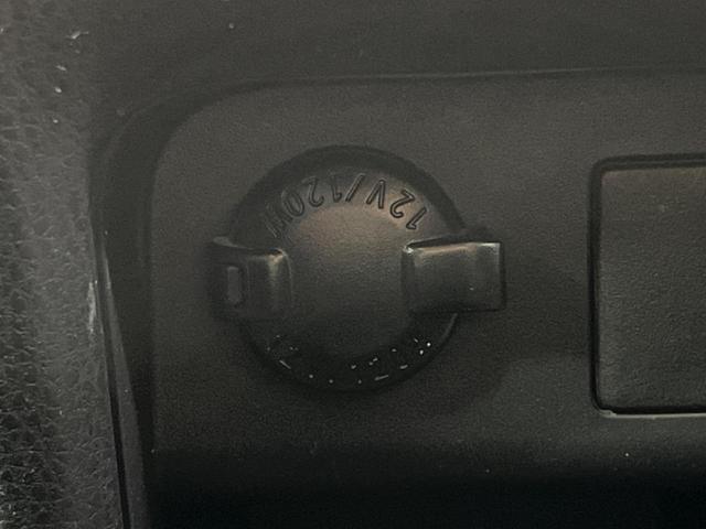 ヴォクシー ZS 煌 両側電動ドア SDナビ フリップダウンモニター バックカメラ 禁煙車 スマートキー LED ETC オートライト 純正16インチアルミ リアエアコン CD DVD再生 フルセグ(33枚目)