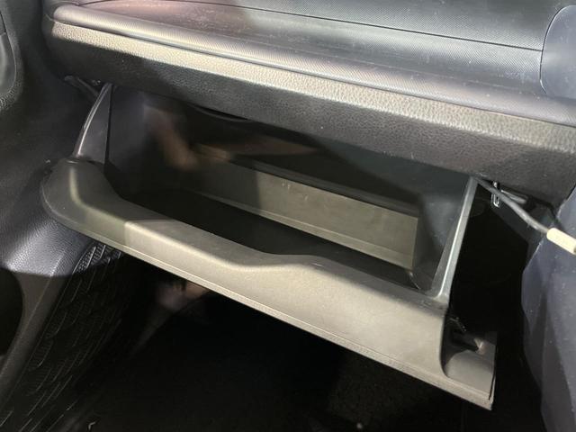 ヴォクシー ZS 煌 両側電動ドア SDナビ フリップダウンモニター バックカメラ 禁煙車 スマートキー LED ETC オートライト 純正16インチアルミ リアエアコン CD DVD再生 フルセグ(35枚目)