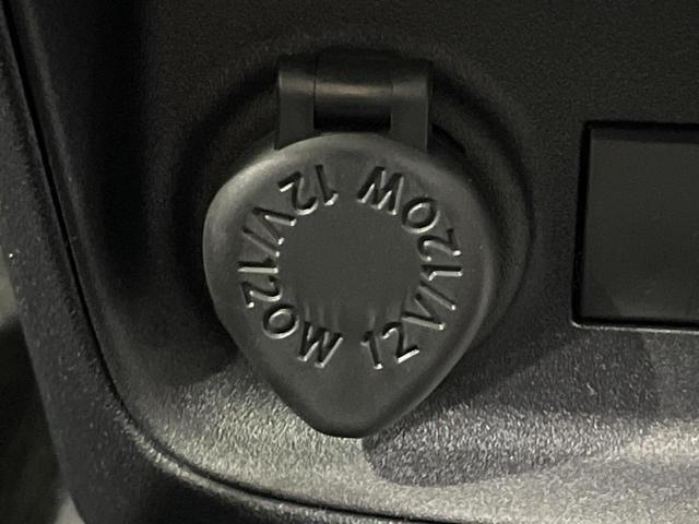 シエンタ ハイブリッドＺ　純正１０．５インチナビ　全周囲カメラ　衝突軽減システム　レーダークルーズ　禁煙車　コーナーセンサー　ＬＥＤヘッド　ＥＴＣ　オートハイビーム　車線逸脱警報　オートライト　オートエアコン（37枚目）