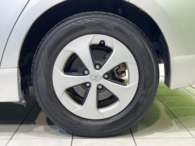 プリウス S 純正SDナビ バックカメラ 禁煙車 スマートキー HIDヘッド ビルトインETC オートライト オートエアコン Bluetooth CD フルセグ 純正15インチアルミ(25枚目)