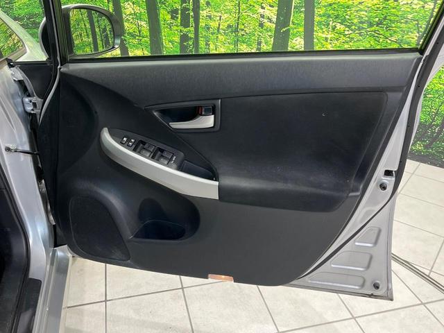 プリウス S 純正SDナビ バックカメラ 禁煙車 スマートキー HIDヘッド ビルトインETC オートライト オートエアコン Bluetooth CD フルセグ 純正15インチアルミ(37枚目)
