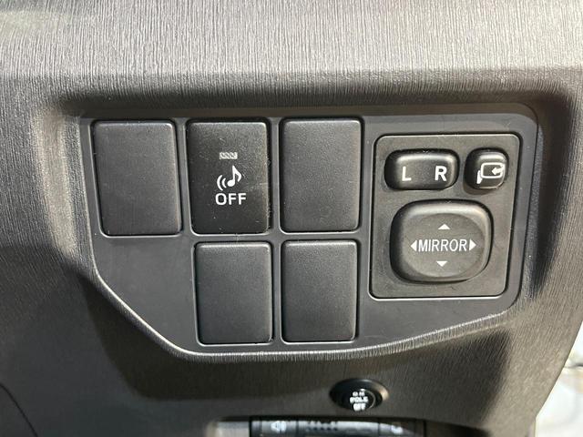 プリウス S 純正SDナビ バックカメラ 禁煙車 スマートキー HIDヘッド ビルトインETC オートライト オートエアコン Bluetooth CD フルセグ 純正15インチアルミ(40枚目)