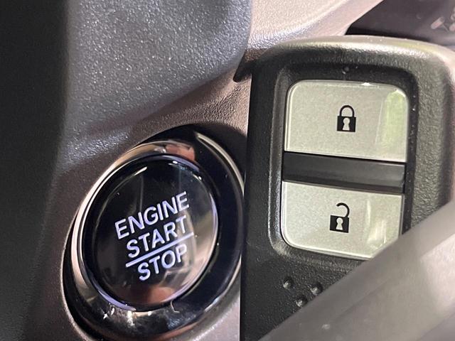 WR-V X 登録済未使用車 純正SDナビ バックカメラ 衝突被害軽減システム レーダークルーズ 禁煙車 コーナーセンサー スマートキー LEDヘッド オートハイビーム 車線逸脱警報 オートライト オートエアコン(8枚目)