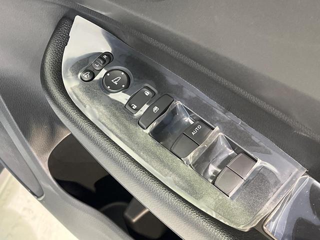 WR-V X 登録済未使用車 純正SDナビ バックカメラ 衝突被害軽減システム レーダークルーズ 禁煙車 コーナーセンサー スマートキー LEDヘッド オートハイビーム 車線逸脱警報 オートライト オートエアコン(44枚目)